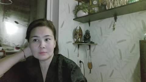 Snapshot of nettie_allie chatting on December 2, 7:42 pm Nettie Allie online show from December 2, 7:42 pm