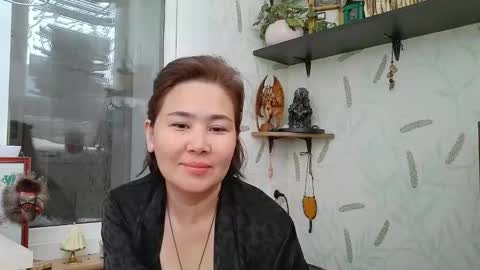 Snapshot of nettie_allie chatting on December 3, 8:34 am Nettie Allie online show from December 3, 8:34 am