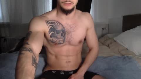 Snapshot of networker24y chatting on March 3, 3:53 pm networker24y online show from March 3, 3:53 pm