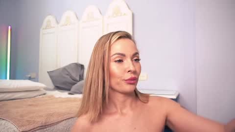 new dee online show from March 7, 1:41 pm