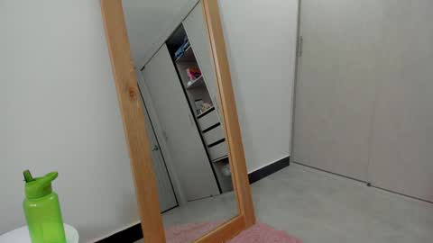 Snapshot of new_fire_fantasy chatting on December 12, 5:37 pm Samanta Sofia online show from December 12, 5:37 pm