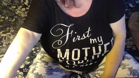 Lilly  online show from February 1, 5:49 am