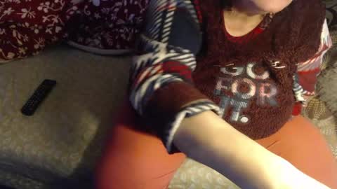 Snapshot of new_milf chatting on May 7, 2:50 am Lilly online show from May 7, 2:50 am
