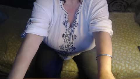Snapshot of new_milf chatting on May 19, 2:40 am Lilly online show from May 19, 2:40 am