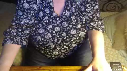 Snapshot of new_milf chatting on May 25, 2:28 am Lilly online show from May 25, 2:28 am