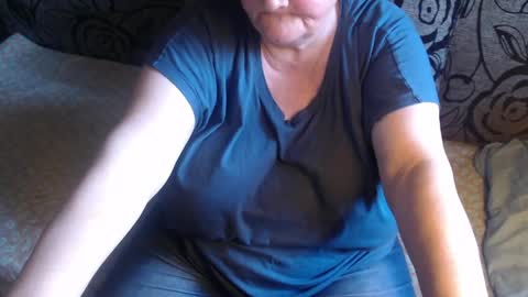 Snapshot of new_milf chatting on May 26, 3:30 pm Lilly online show from May 26, 3:30 pm