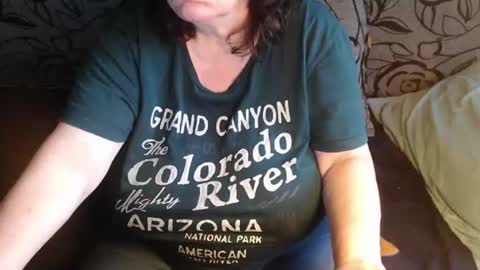Snapshot of new_milf chatting on June 11, 2:53 am Lilly online show from June 11, 2:53 am