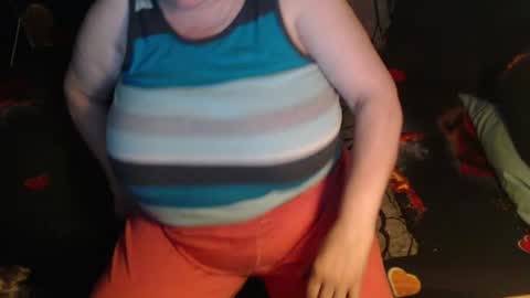Snapshot of new_milf chatting on June 12, 2:54 am Lilly online show from June 12, 2:54 am