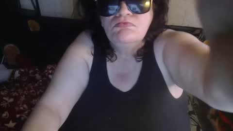 Snapshot of new_milf chatting on June 14, 2:35 am Lilly online show from June 14, 2:35 am