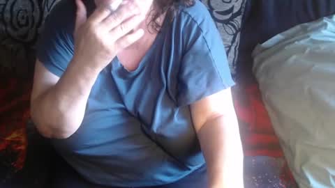 Snapshot of new_milf chatting on June 23, 1:20 pm Lilly online show from June 23, 1:20 pm