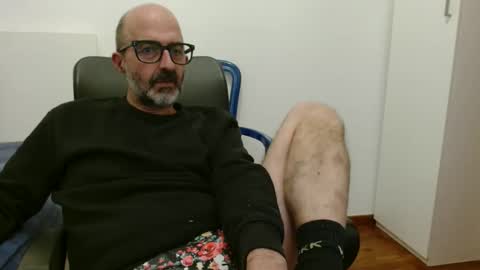 Snapshot of new_simi_74 chatting on November 4, 7:13 pm simi online show from November 4, 7:13 pm