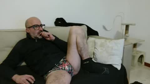 Snapshot of new_simi_74 chatting on November 26, 7:37 pm simi online show from November 26, 7:37 pm