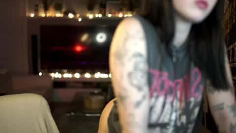 Snapshot of newkitty_18 chatting on January 11, 12:59 am Nika online show from January 11, 12:59 am