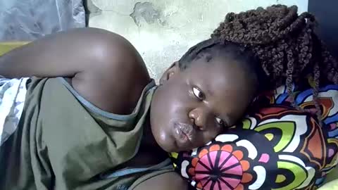 ryena and pam online show from December 18, 4:20 am