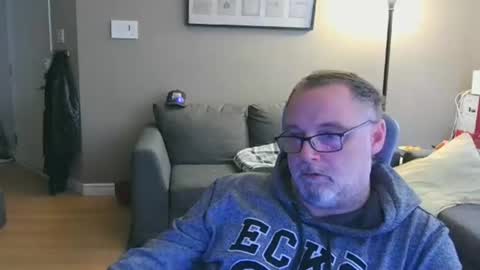 Snapshot of newvvorld chatting on July 4, 6:14 pm NewWorld online show from July 4, 6:14 pm