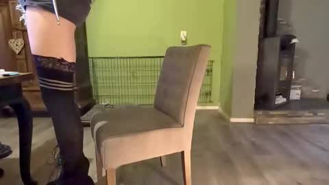 NylonHeelFreaks online show from March 22, 2:04 am