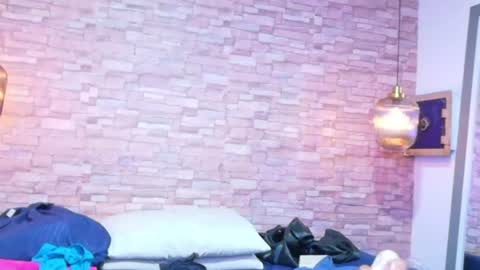 nextdoor_fantasy online show from June 18, 8:02 pm