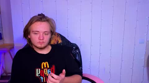 Snapshot of nexxxusme chatting on February 3, 2:53 am nexxxusme online show from February 3, 2:53 am