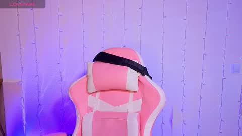 Snapshot of nexxxusme chatting on February 13, 1:01 am nexxxusme online show from February 13, 1:01 am