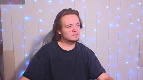 Snapshot of nexxxusme chatting on February 22, 12:45 am nexxxusme online show from February 22, 12:45 am