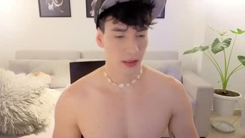   online show from July 27, 9:22 pm