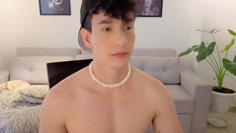   online show from August 3, 5:16 pm