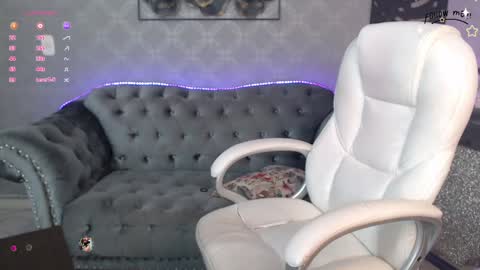 Snapshot of neytiri_moon chatting on February 8, 6:01 pm Sandra online show from February 8, 6:01 pm