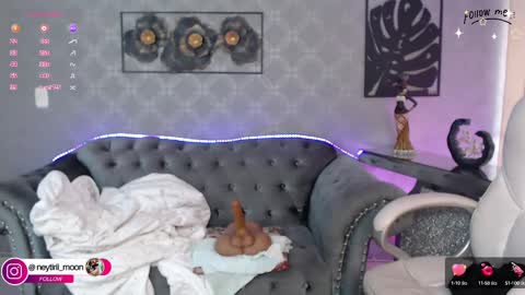 Snapshot of neytiri_moon chatting on March 1, 9:04 pm Sandra online show from March 1, 9:04 pm