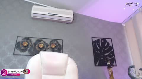 Snapshot of neytiri_moon chatting on March 9, 2:32 pm Sandra online show from March 9, 2:32 pm