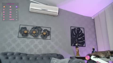 Snapshot of neytiri_moon chatting on May 21, 12:01 pm Sandra online show from May 21, 12:01 pm