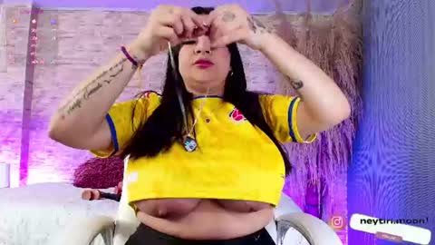Snapshot of neytiri_moon chatting on June 18, 11:58 am Sandra online show from June 18, 11:58 am
