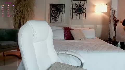 Snapshot of neytiri_moon chatting on July 17, 12:12 pm Sandra online show from July 17, 12:12 pm