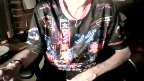 Snapshot of nfgwholoves2cum chatting on July 21, 2:25 am NFG Nice Friendly Guy Dick online show from July 21, 2:25 am