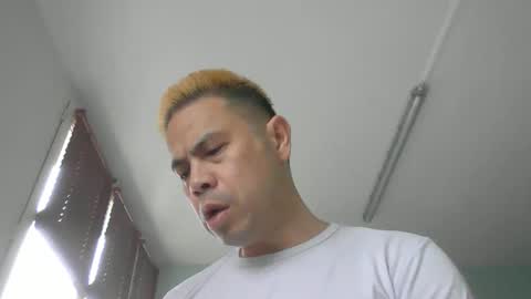 nguyen7788789 online show from May 3, 7:36 am