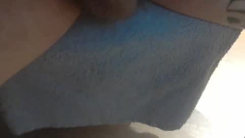 Snapshot of ni983 chatting on December 18, 8:42 am ni983 online show from December 18, 8:42 am