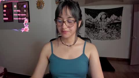 Snapshot of nia_blaze chatting on February 26, 9:48 pm Nia online show from February 26, 9:48 pm