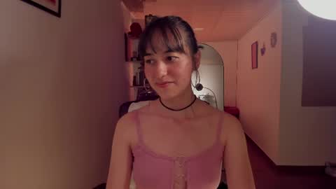 Nia online show from July 24, 8:18 pm