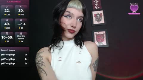 Snapshot of niakat_ chatting on January 3, 4:22 am  niakat  online show from January 3, 4:22 am