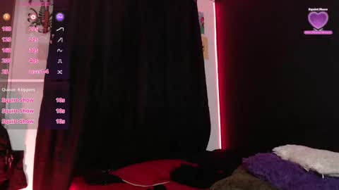 Snapshot of niakat_ chatting on February 17, 6:26 pm  niakat  online show from February 17, 6:26 pm