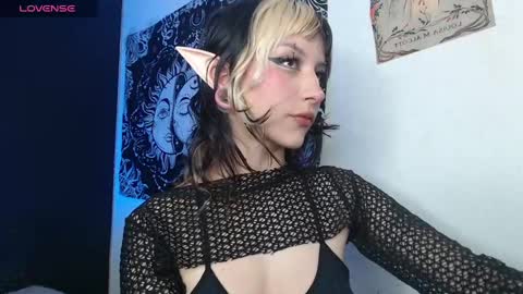 Snapshot of niakat_ chatting on October 29, 5:42 am  niakat  online show from October 29, 5:42 am