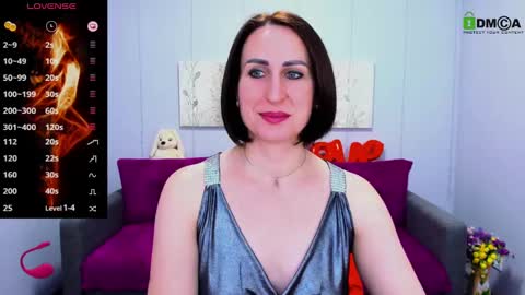 Snapshot of niasmithh chatting on February 22, 1:46 pm niasmithh online show from February 22, 1:46 pm