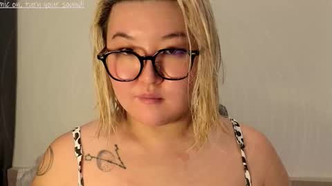 Kim online show from November 17, 2:23 pm