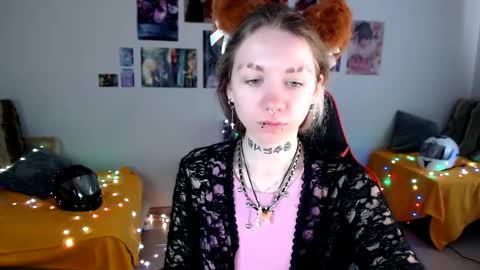 nica_kawaii online show from May 20, 12:11 pm