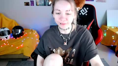 nica_kawaii online show from May 22, 12:55 pm