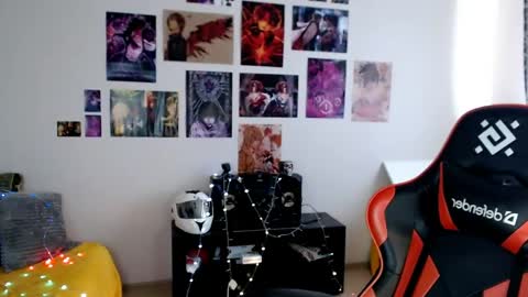 nica_kawaii online show from May 28, 7:16 am