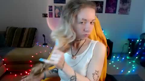 nica_kawaii online show from June 22, 1:19 pm