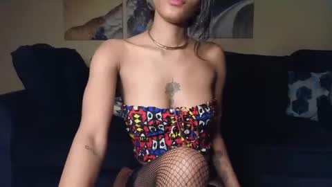 Snapshot of nicckah_ chatting on December 27, 1:07 pm Lilly online show from December 27, 1:07 pm