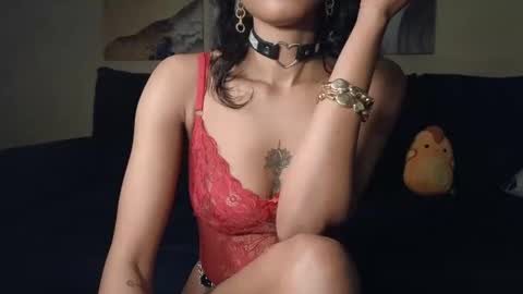 Snapshot of nicckah_ chatting on December 31, 7:20 am Lilly online show from December 31, 7:20 am