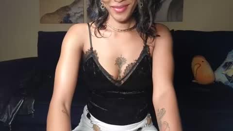 Snapshot of nicckah_ chatting on January 1, 6:16 pm Lilly online show from January 1, 6:16 pm