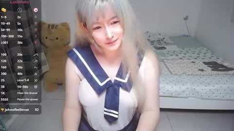 Snapshot of nice_belle chatting on July 3, 6:25 pm Belle online show from July 3, 6:25 pm